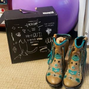 Old Gringo cowgirl booties, turquoise and bone size 9